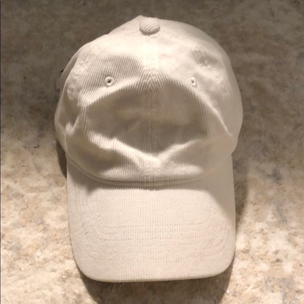 Brandy Melville cap